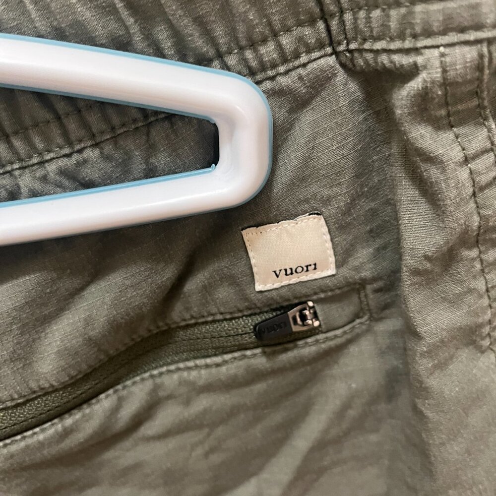Vuori Green Hiking Shorts - Picture 4 of 5
